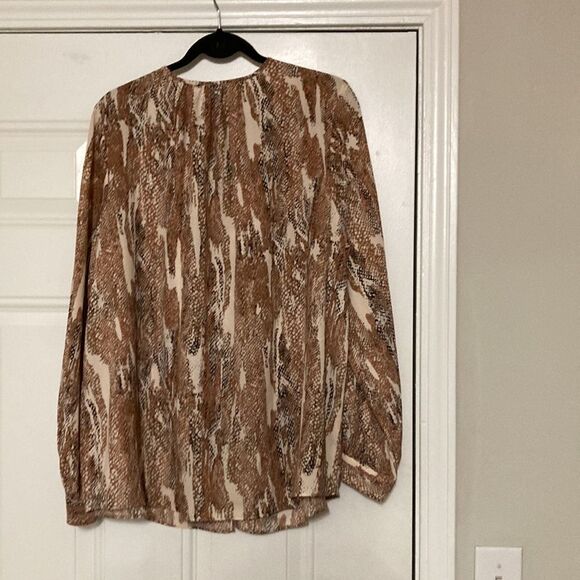 Nine West Snakeskin Button Down Shirt Size XXL - Picture 5 of 6